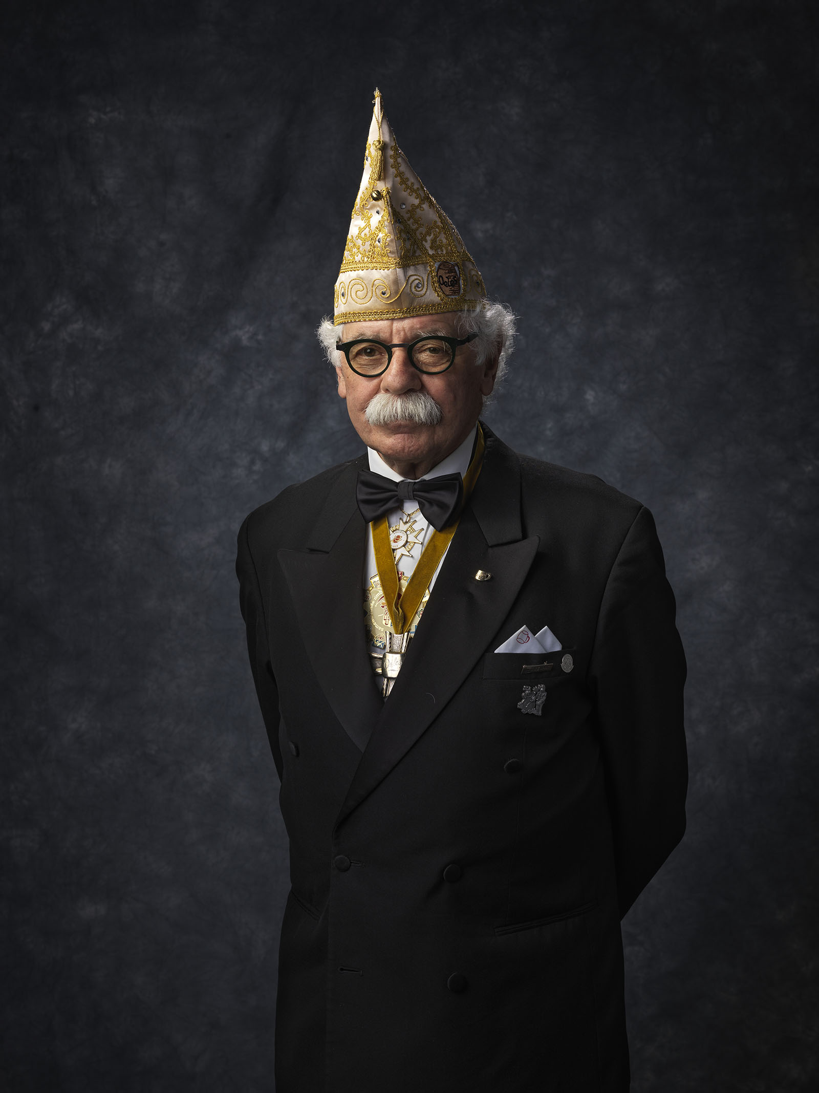 Carnival Oeles-Riek (Tegelen): Herm Hermans, 77 year old.     Carnaval Oeles-Riek (Tegelen): Herm Hermans, 77 jaar oud.