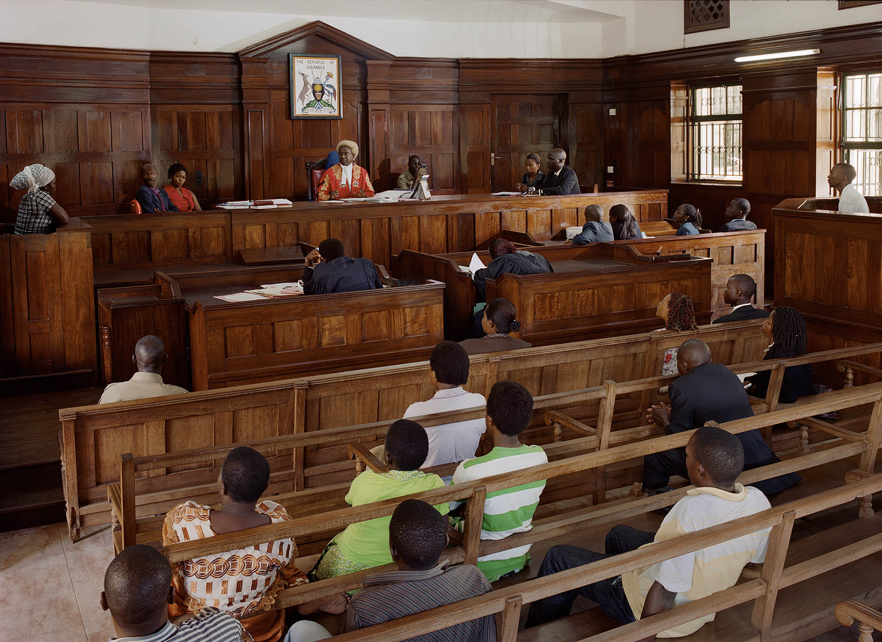 Uganda, May 2010. Kampala High Court in session, presided over by Judge Benjamin Kabiito.Oeganda, mei 2010. Kampala High Court (hooggerechtshof) in zitting. De rechter is Benjamin Kabiito.